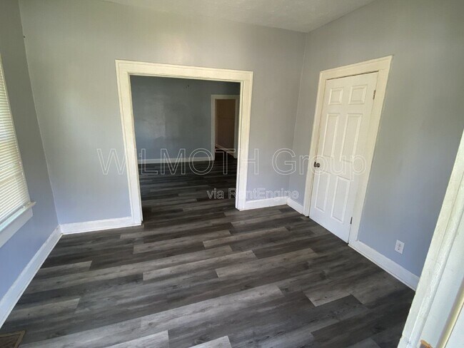 Photo - 15 N Riley Ave Unit 1