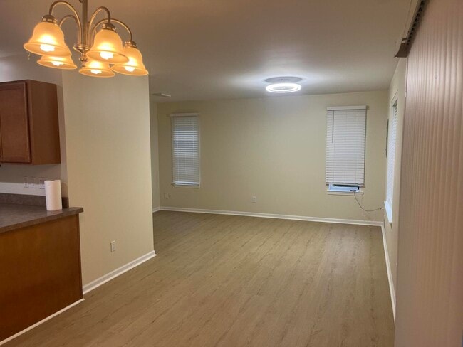 Photo - 22741 Middlebelt Rd