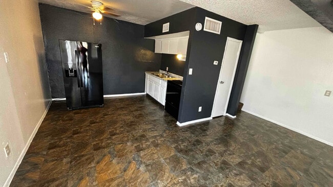 Photo - 3300 Civic Center Dr Apartment Unit l