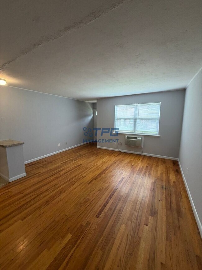 Photo - 239 Spring St Unit B-7