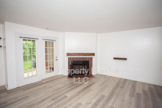 Photo - 350 Tavistock Rd