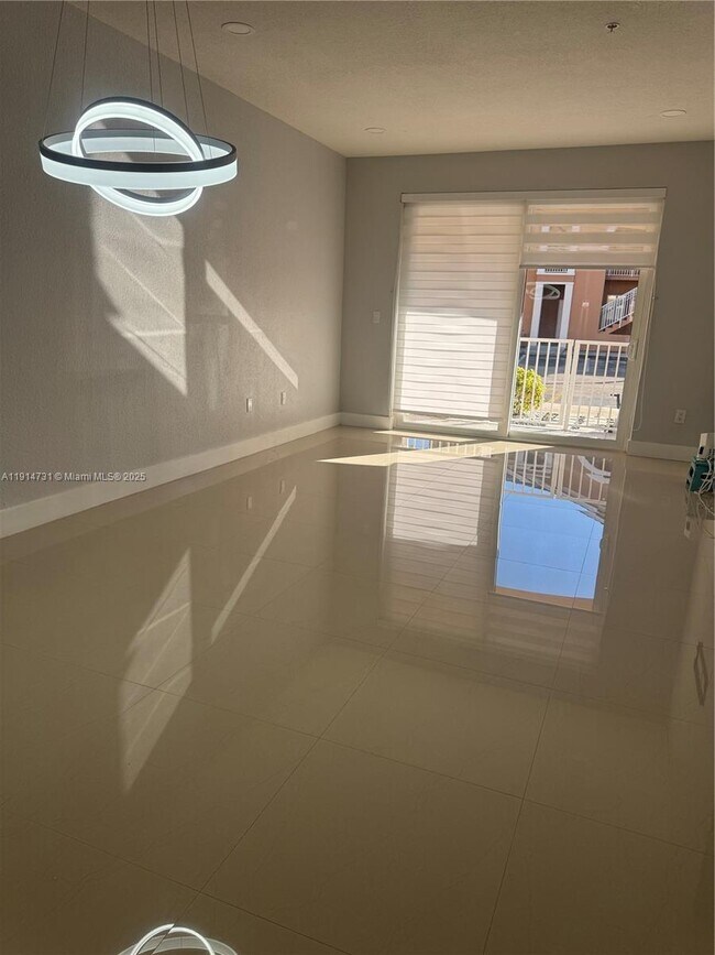 Photo - 7250 NW 177th St Unit 107-16