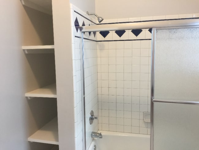 Photo - 2513 Annunciation St Unit Apt 3