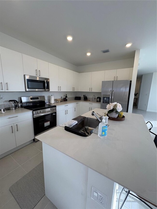 Photo - 2409 SE 28th St