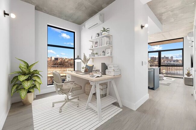 Photo - 101 Macombs Place Unit PHB