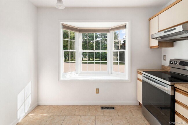 Photo - 46 Winterberry Cir