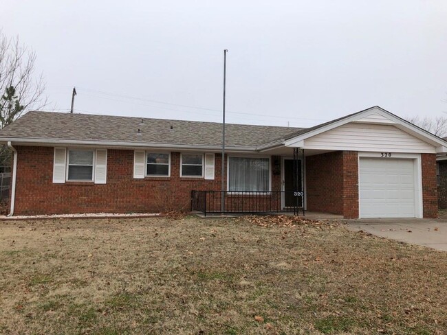 Photo - 320 Mimosa Dr House