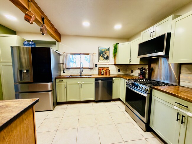 Photo - 217 E Ravalli St