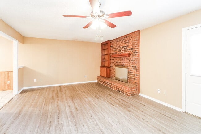 Photo - 10301 Birkenhead Rd