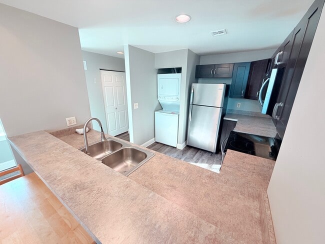 Photo - 11 N Beaver St