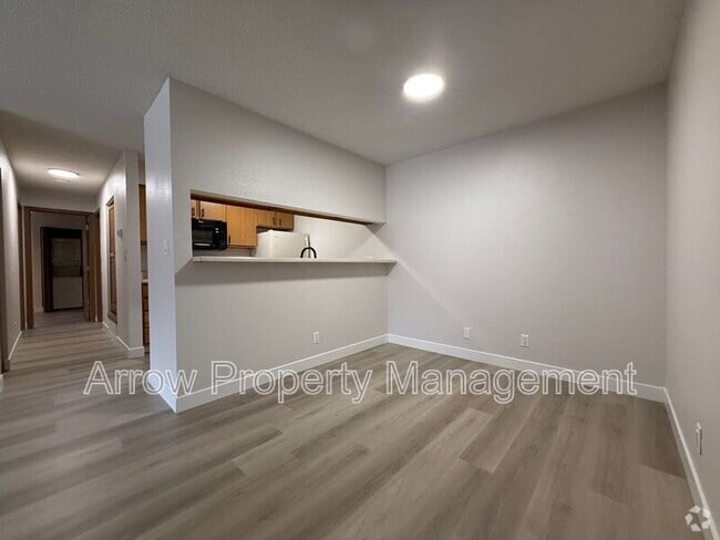 Building Photo - 2384 N 44th St Unit 14 Rental