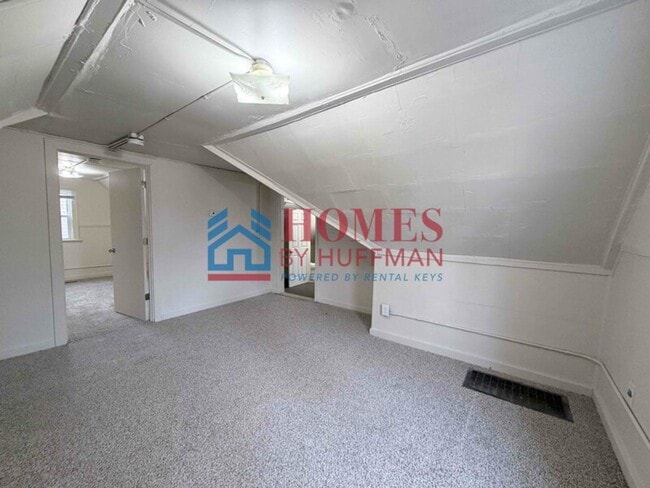 Photo - 701 Jackson Ave Unit B