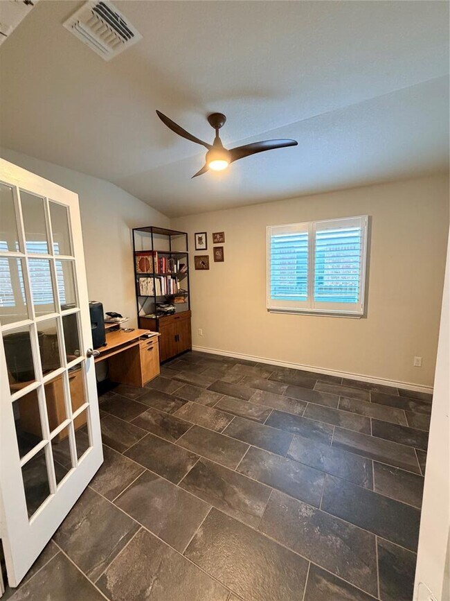 Photo - 1313 Fawn Lily Dr