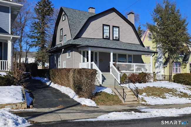 Building Photo - 34 Harlem Ave