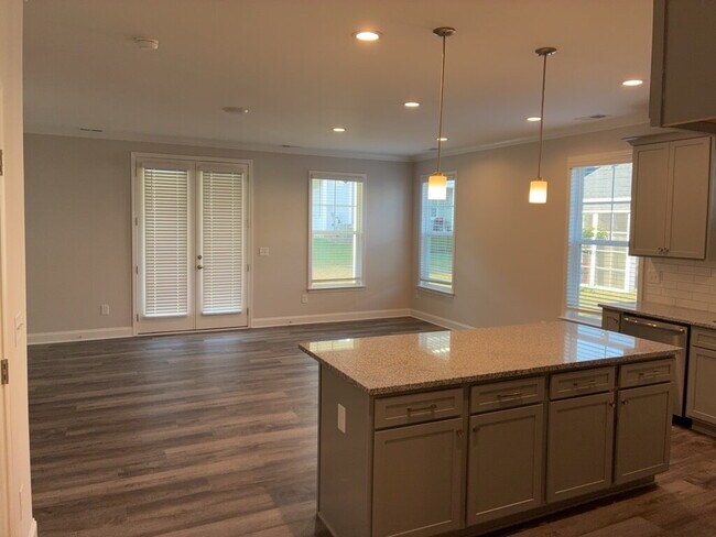 "Charming 3-Bed Lakeside Retreat with Fireplace and Hardwood Floors on George Smith Mill Road!"