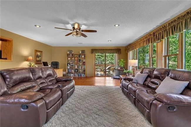Photo - 1410 4th Ave N