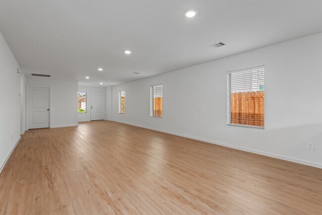 Photo - 1525 San Sebastien Dr