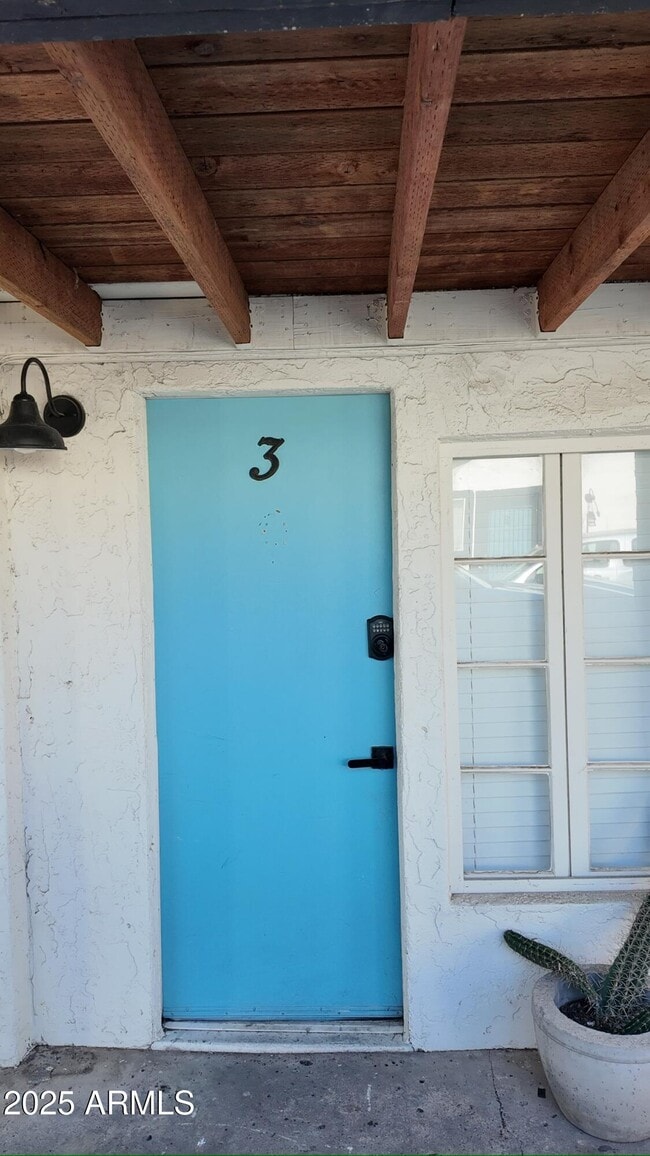 Building Photo - 1429 E Osborn Rd Unit 3