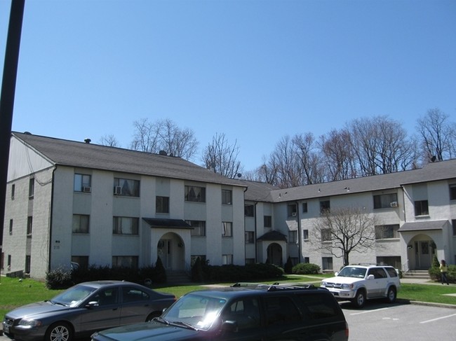 The Gardens at Mount Kisco - The Gardens at Mount Kisco Apartments