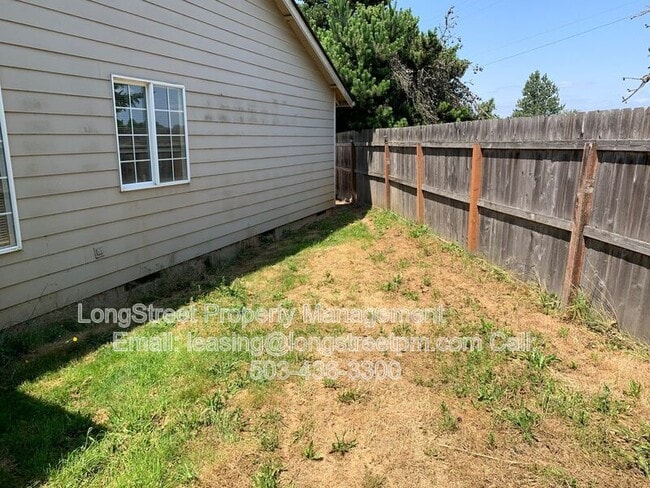 Photo - 3044 NE Glacier Way