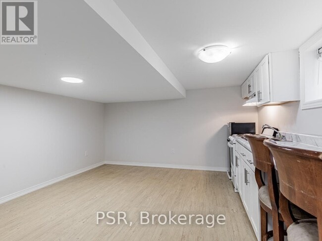 Photo - 41 Fairholme Ave