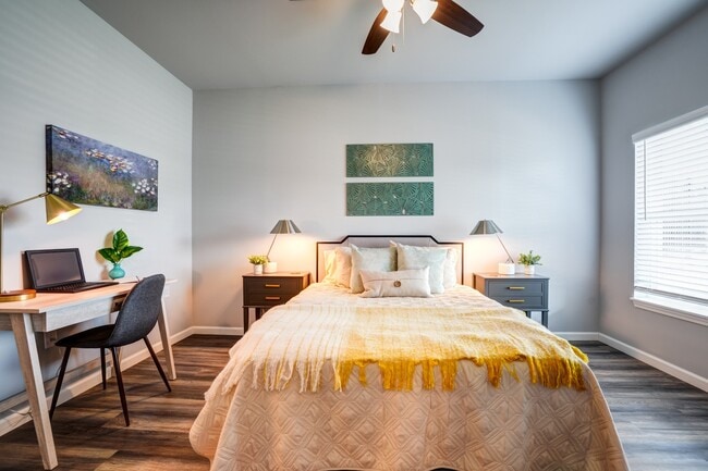 5604 Apartments