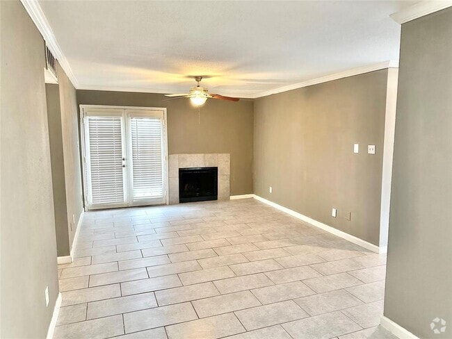 Building Photo - 12500 Sandpiper Dr Unit 214 Rental