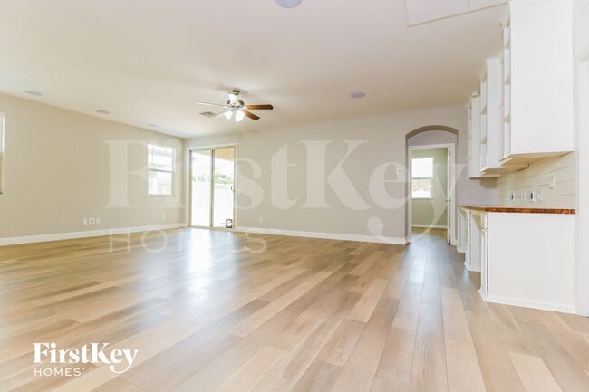 Photo - 8920 W Jefferson St