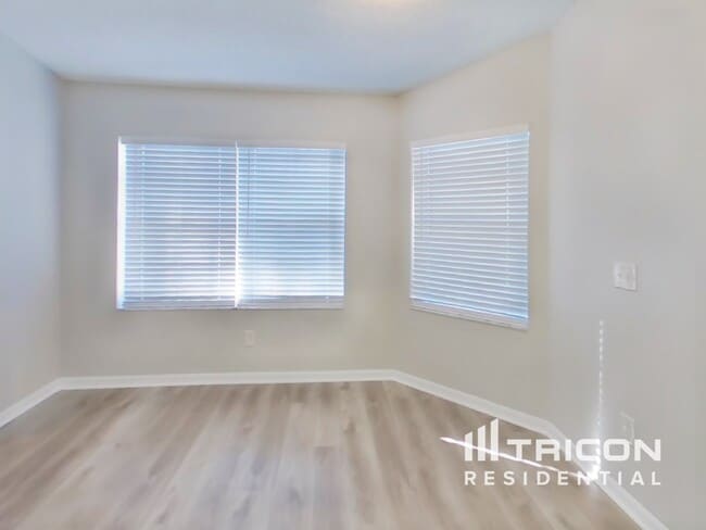 Photo - 16 Rymsen Ln