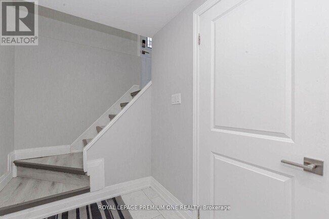 Photo - 2085 Bridge Rd