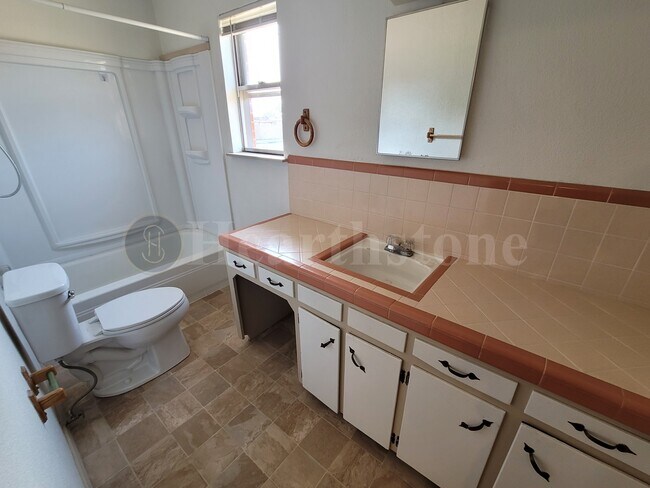 Photo - 212 N Globe Ave