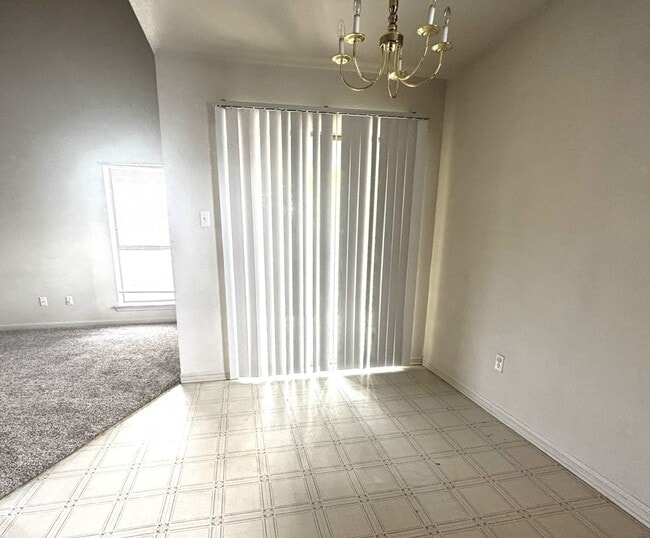 Photo - 308 Deloris Dr