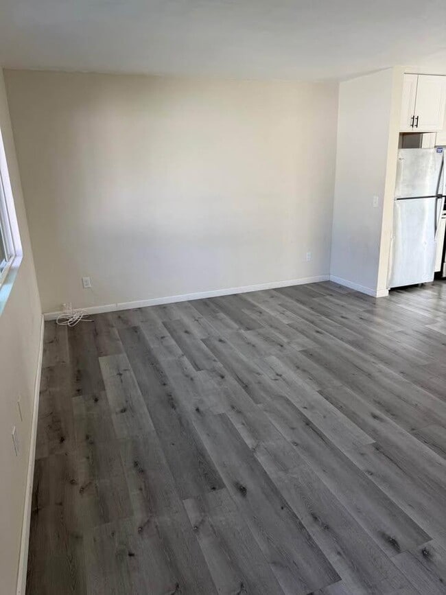 Photo - 2122 E 11th St