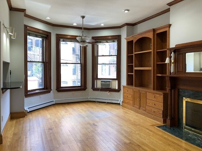 Building Photo - 393 Marlborough St Unit 2