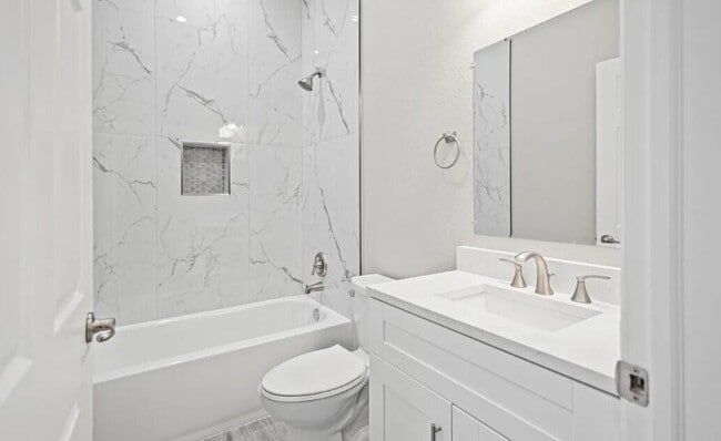 Photo - 132 NW 11th Ave