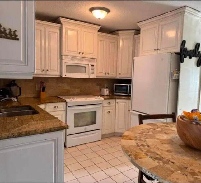 Photo - 1813 SE Balleto St