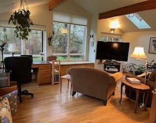 Photo - 775 NW James Pl