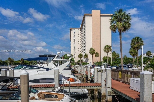 Photo - 400 Kings Point Dr Unit 424