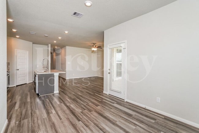 Photo - 1011 Barstow Dr