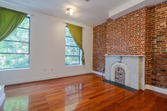 Photo - 604 1/2 GROVE St Unit 2B