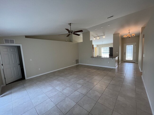 Photo - 10 Burning Wick Pl