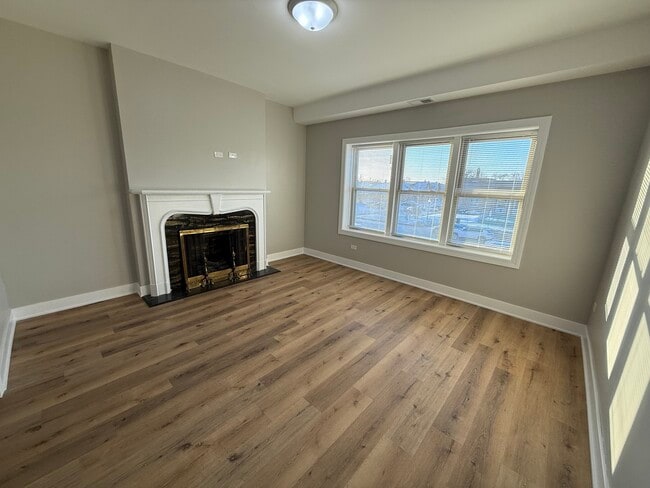 Photo - 6634 Cermak Rd