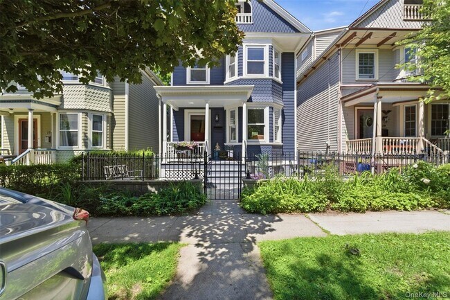 Photo - 27 N Dutcher St