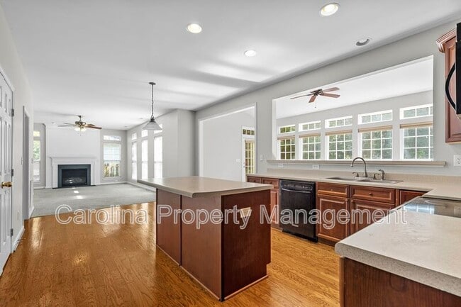 Photo - 5006 Rosewater Ln