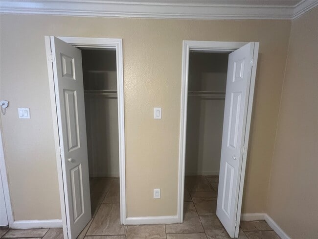 Photo - 10110 Westview Dr