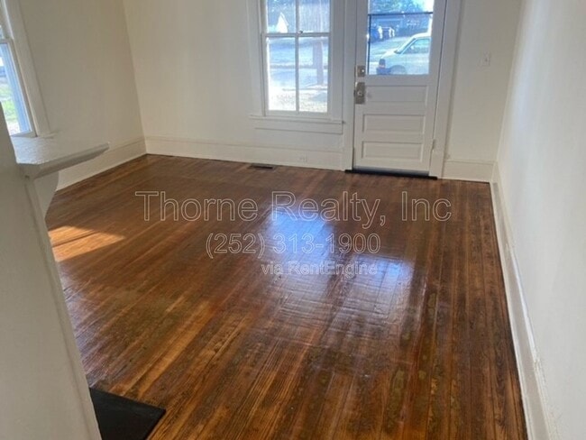 Photo - 322 S Pearl St