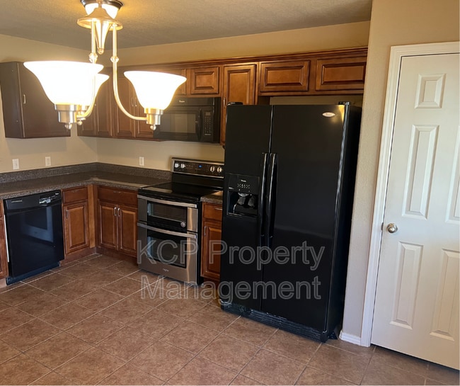 Photo - 221 Regency Dr