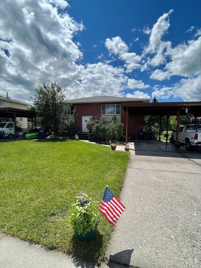 Photo - 1909 S Black Ave Unidad B