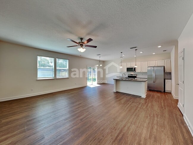 Photo - 8505 Highfield Ave