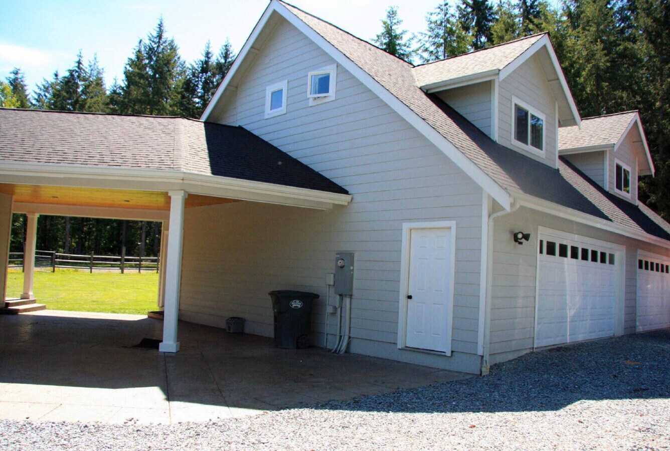 Photo - 44128 Nisqually Ridge Dr E Unit Loft Apartment- B